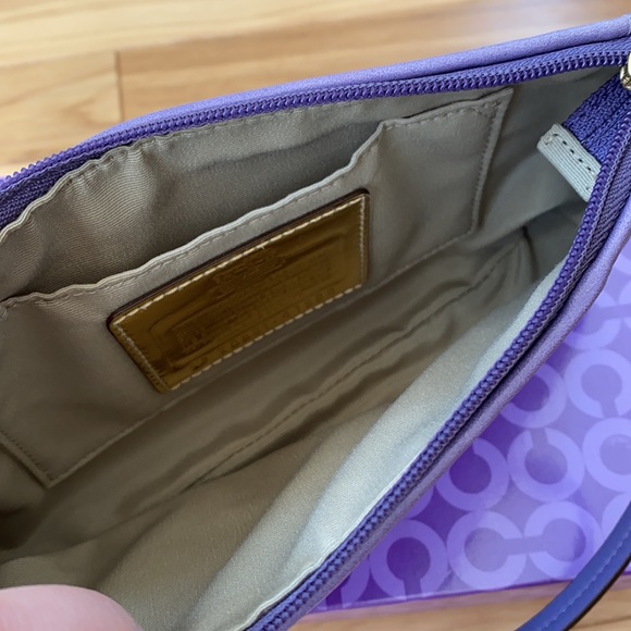 BNIB! Coach | purple wristlet - Picture 6 of 9